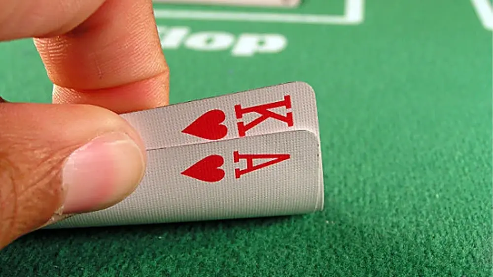 棋牌游戏旅行者：穿越时空，体验不同时代的游戏文化(图2)